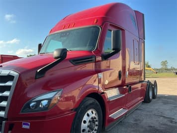 Main image Freightliner Cascadia 126